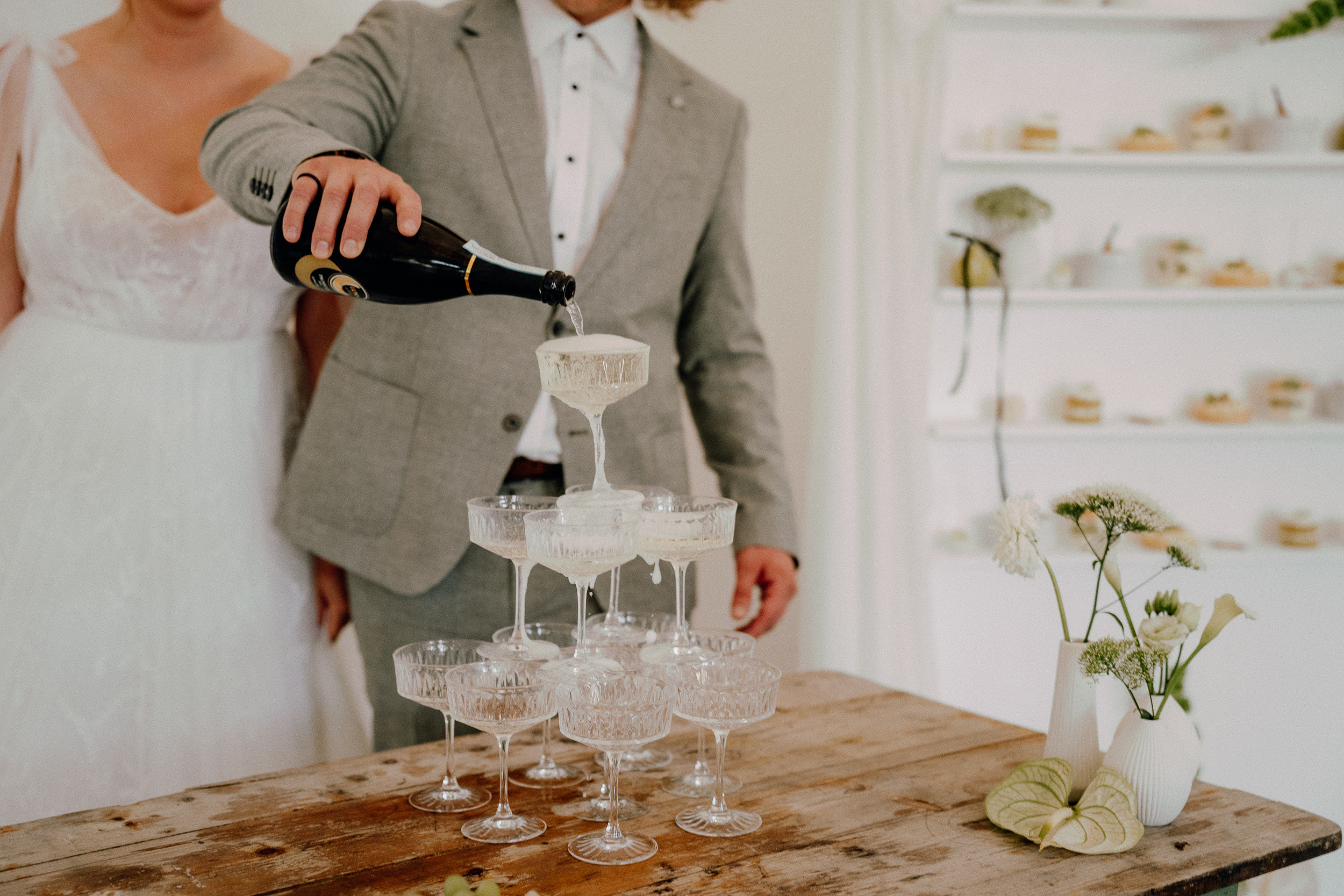 Hochzeitssängerin Nadine Gabriel, Champagner Tower bei der Agape